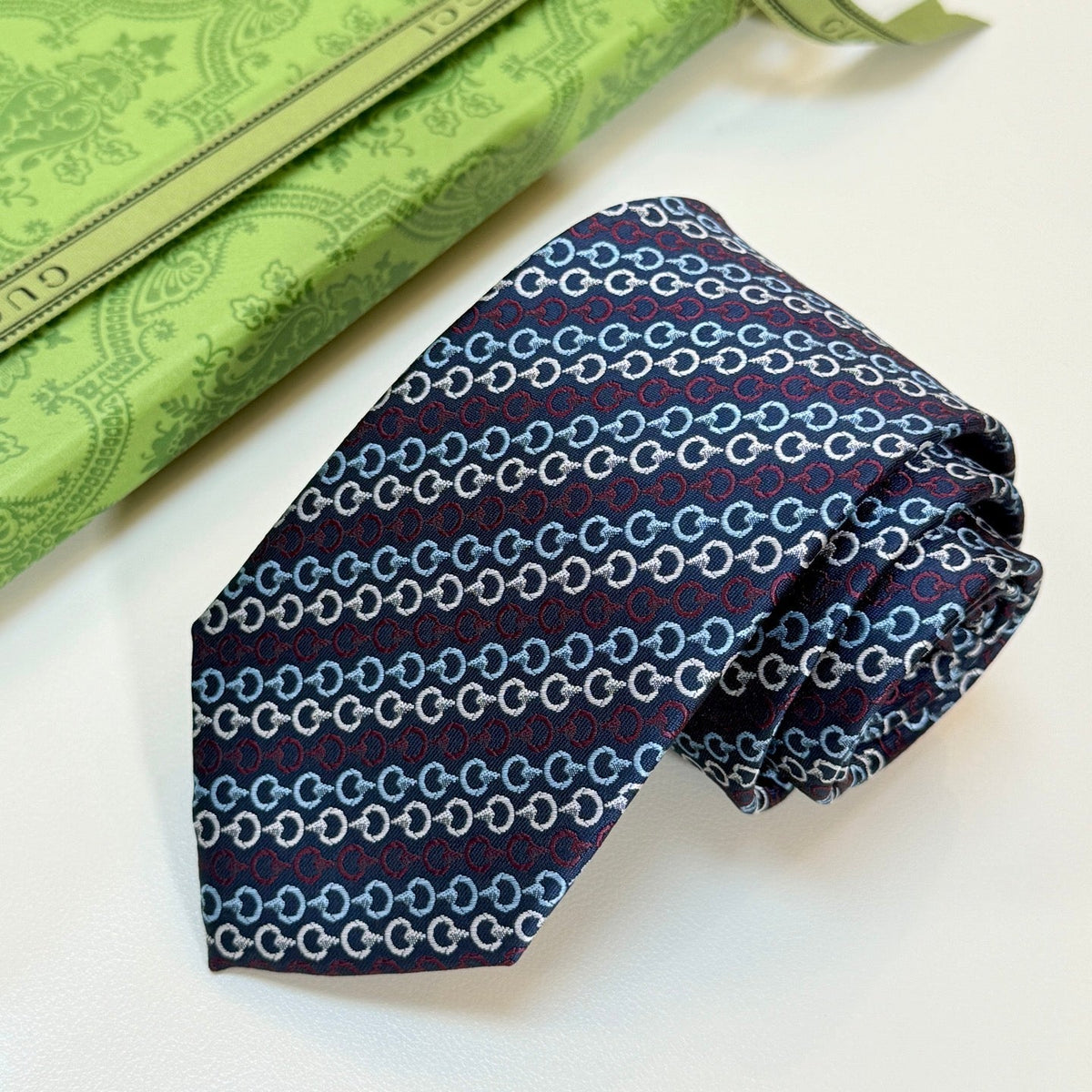 Gucci Style Men's Chain Stripe Jacquard Silk Tie