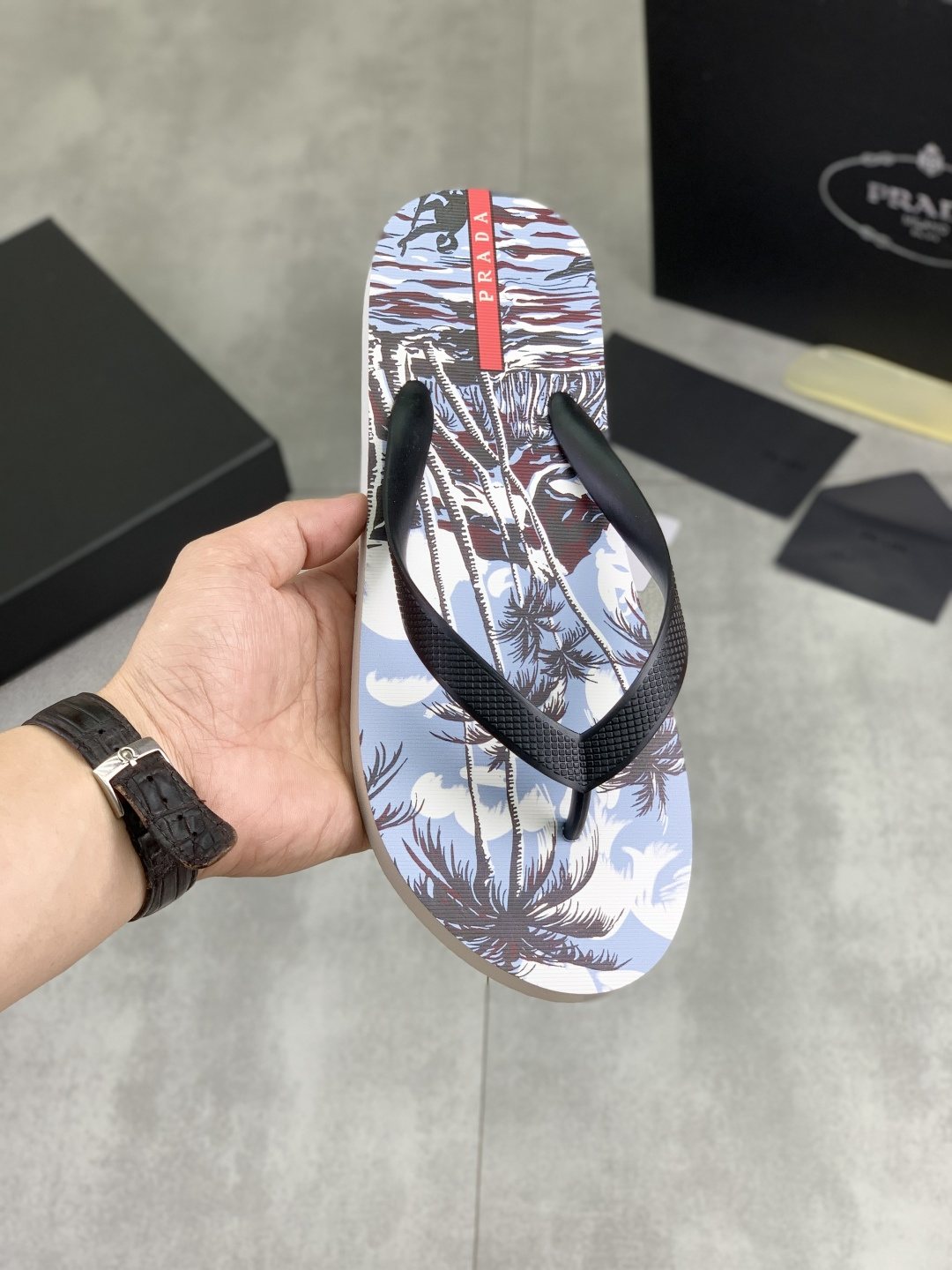 Prada Botanical Print Flip-Flops - Black & Multicolor Print